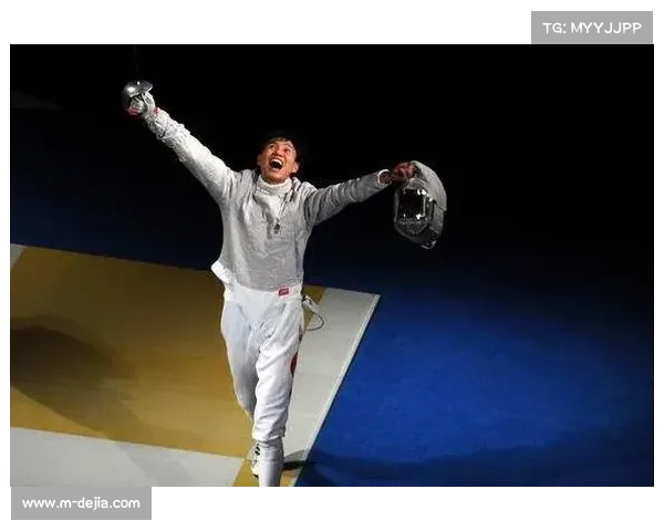 仲满复出首秀香港故宫击剑表演赛胜林衍聪展现卓越剑术风采